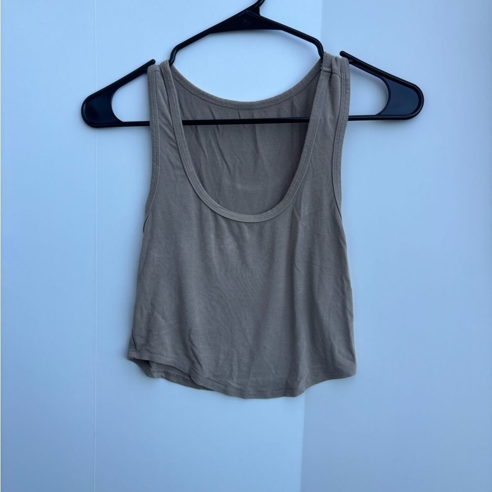 Cropped tan tank top
